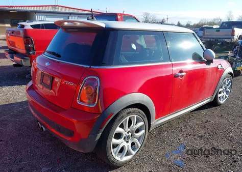 2010 Mini Cooper S из США, поврежденный, VIN WMWMF7C57ATZ73096